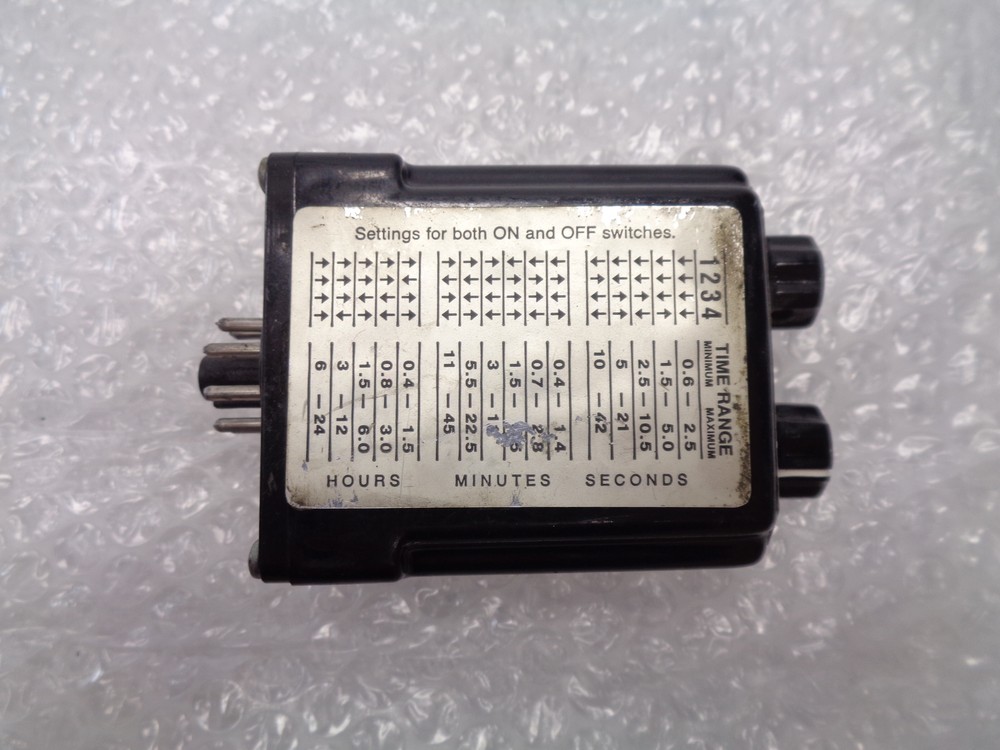 MAGROMATIC SS-65122 TIME DELAY RELAY 120V UNMP