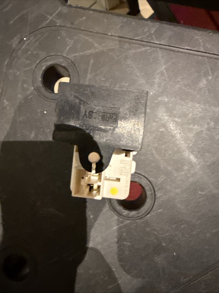 Whirlpool '4SP START/PROT.COMB.DEV 2320151