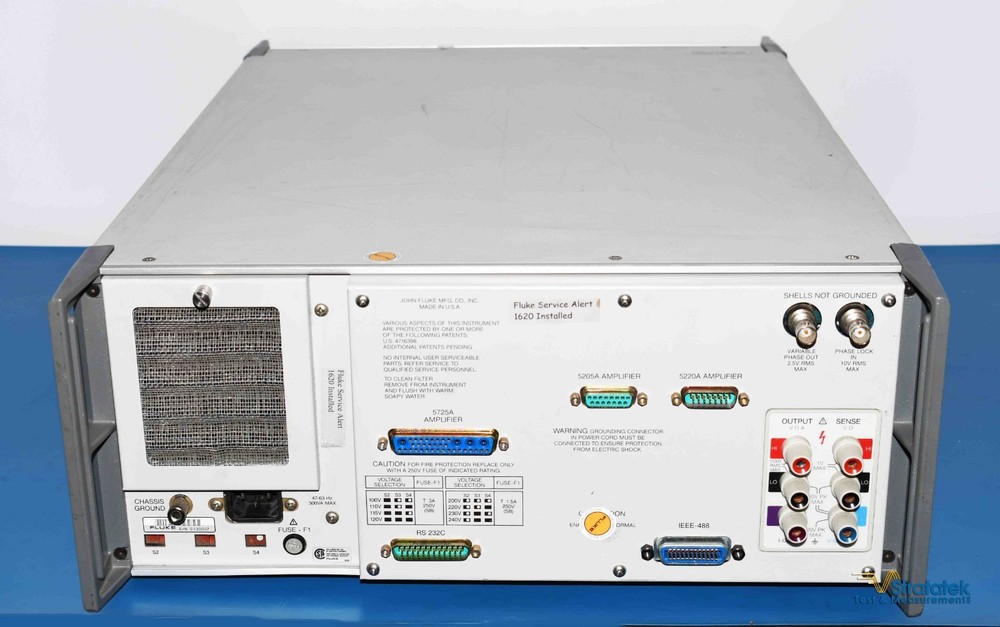 Fluke 5700A Calibrator with 5725A Amplifier