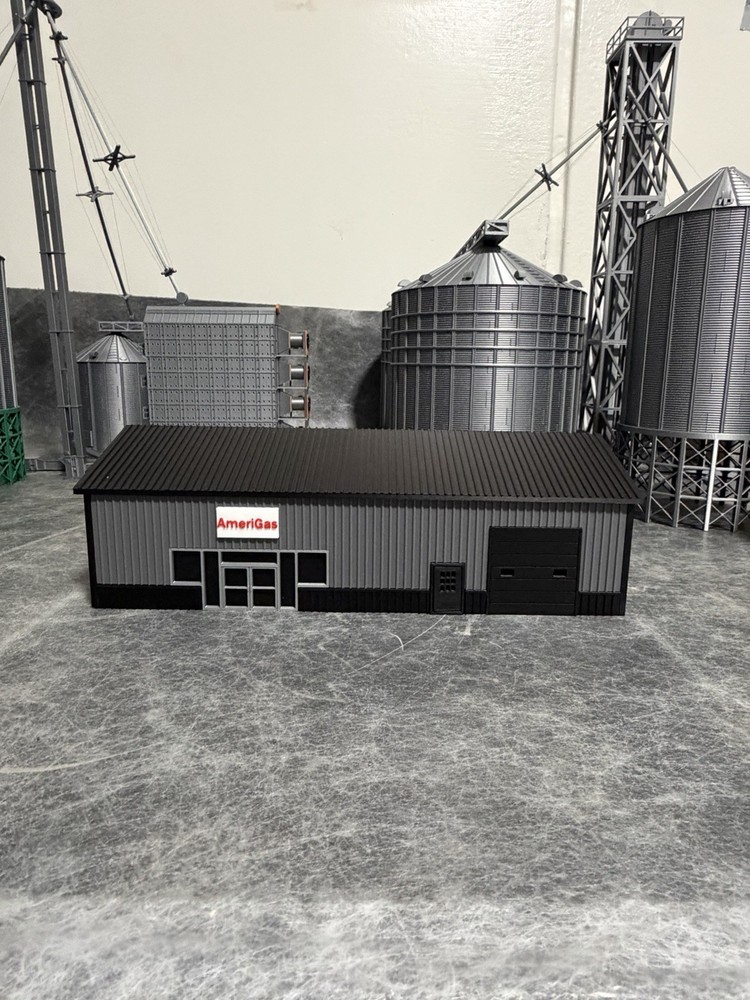 1/64 Building