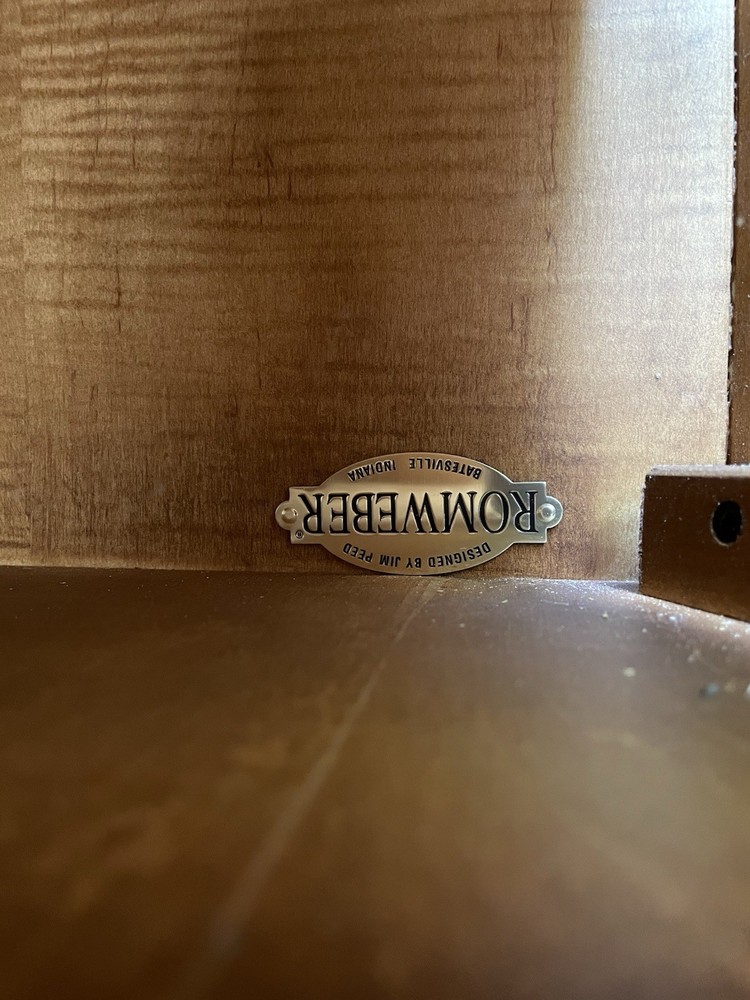 Armoire Romweber Jim Peed