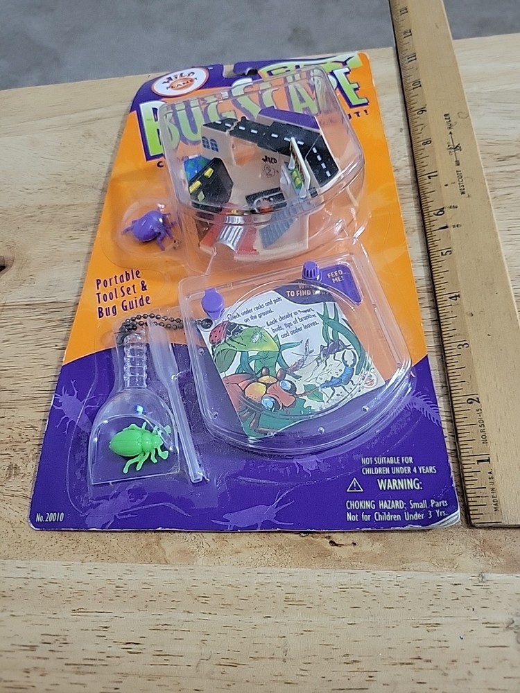 Wild Planet City  Bugscape Bug Hangout Portable Tool Set & Bug Guide 1995