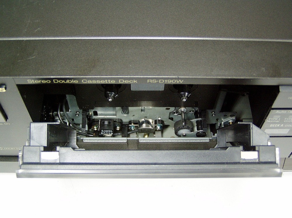 Technics RS-D190W Double CASSETTE DECK PLAYER See Video -Deck B No Left Channel