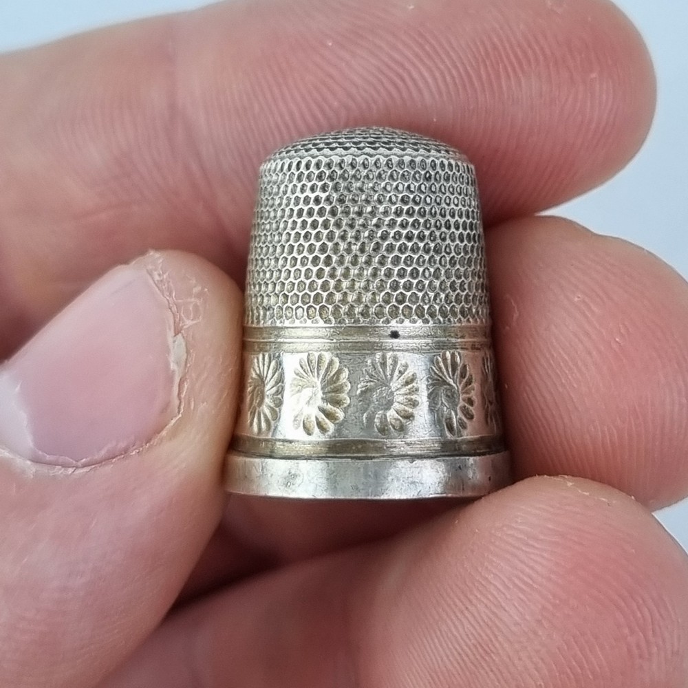 Antique Solid Silver Thimble Birmingham 1963