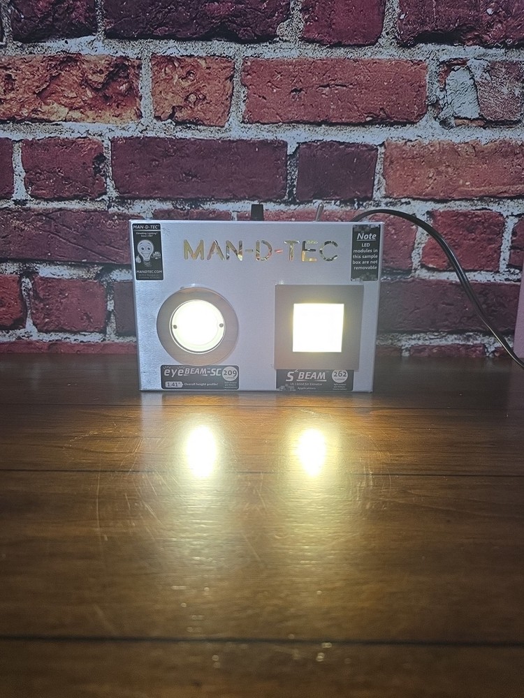 Man-D-Tec Lighting LED Illuminator