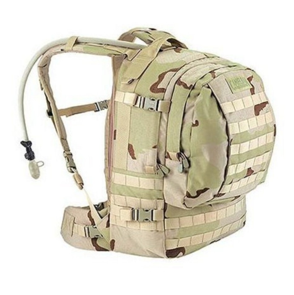 CAMELBAK Maximum Gear Motherlode Hydration Backpack Camouflage W/ Bladder