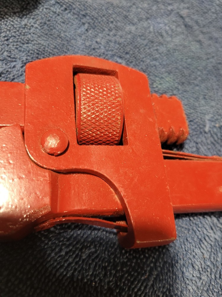 Vintage PEXTO Pipe Wrench