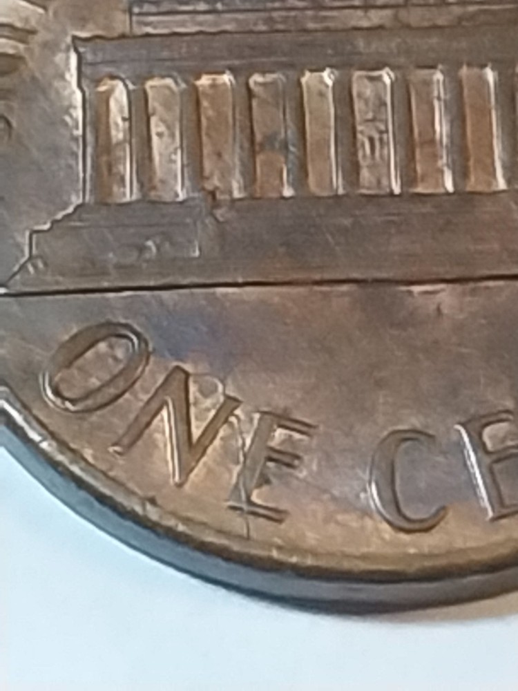 1988 P Error Lincoln Memorial Cent. Reverse Die Cracks.