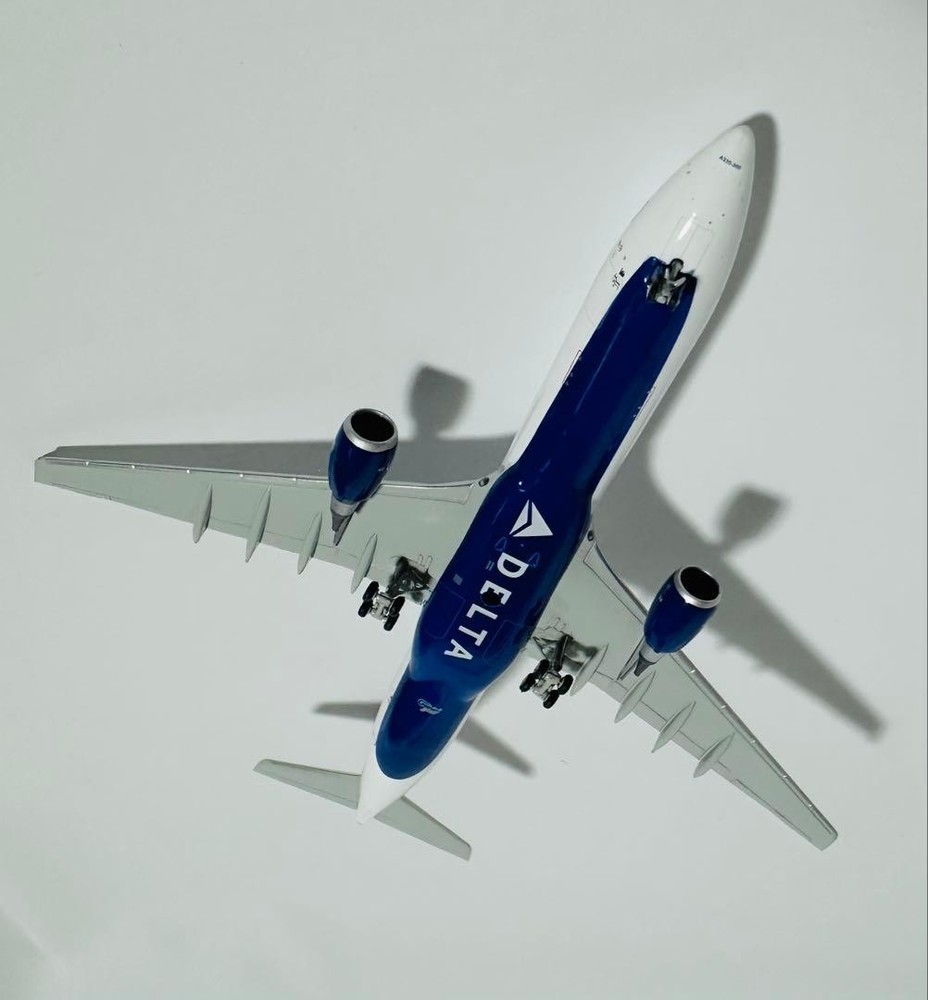 Gemini 1/400 A330-300 Delta Airlines