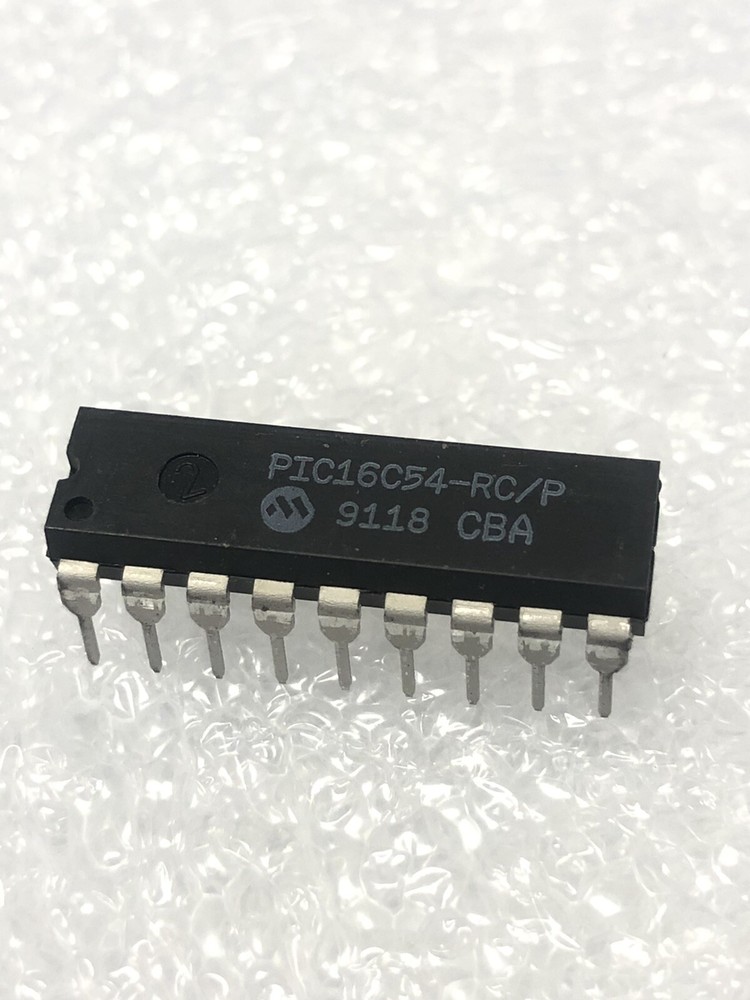 ( 4 Pc. ). PIC 16C54,  microcontroller,   DIP 18, Microchip, New