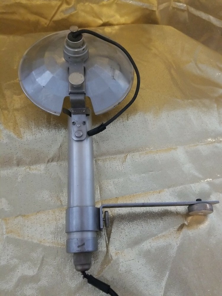 Vntg Menelsohn Speedgun Co. Camera Flash