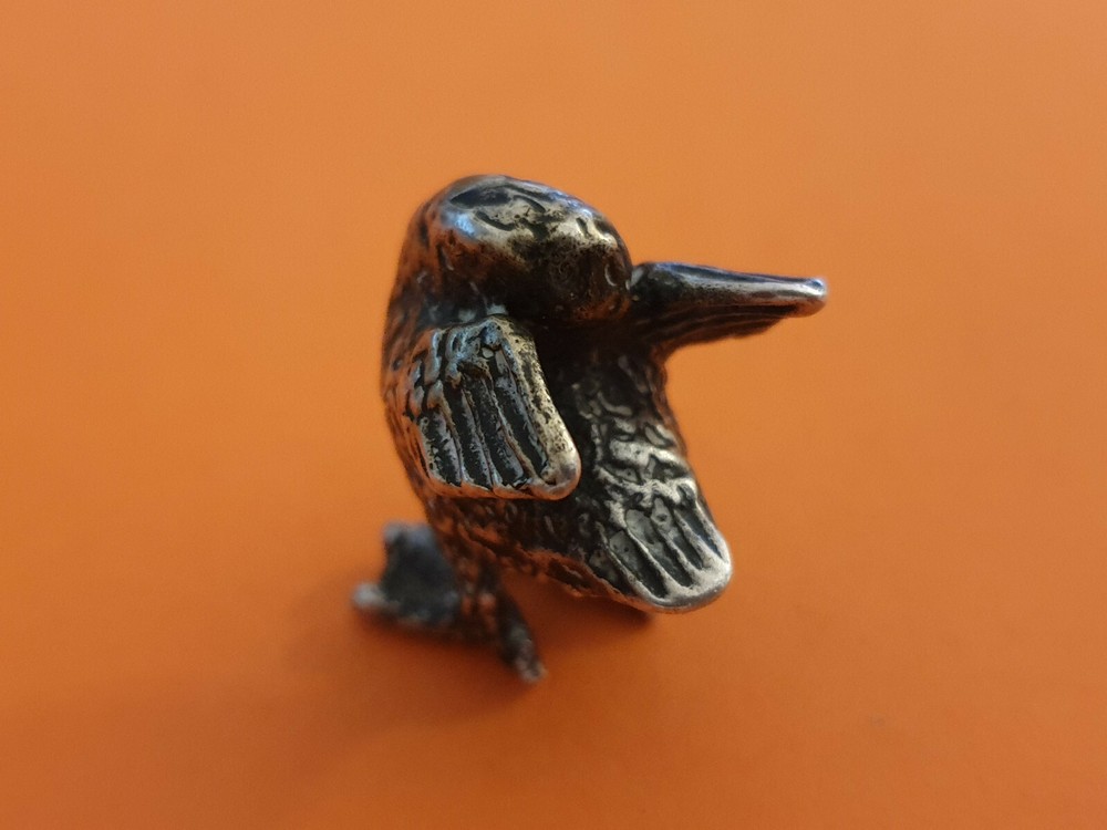 VINTAGE STERLING SILVER MINIATURE PIGEON.