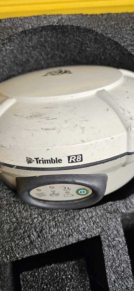Trimble R8 GNSS GPS Complete System with TSC3 Controller