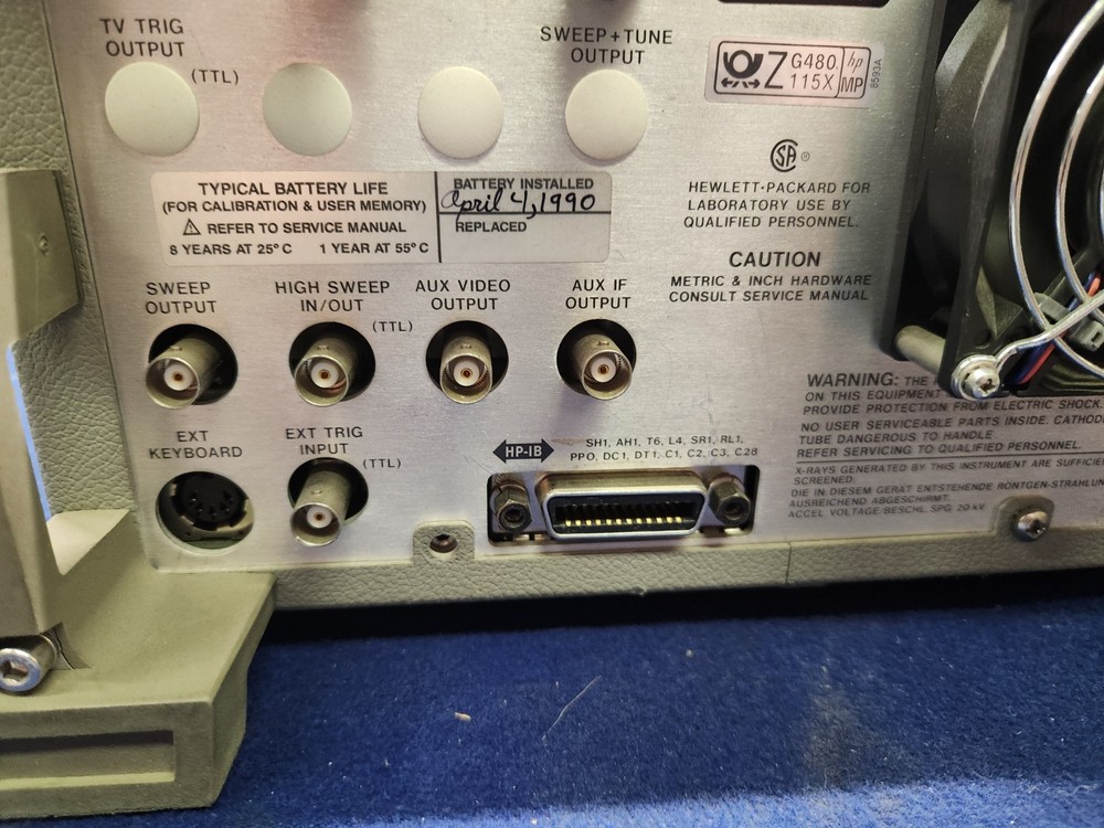 HP HEWLETT PACKARD 8593A OPTION 026 SPECTRUM ANALYZER