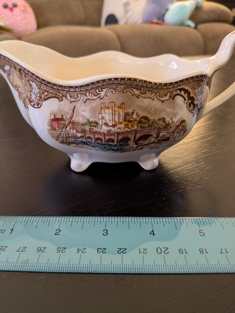 24 Piece JohnsonBros England Old Britain Castles, British