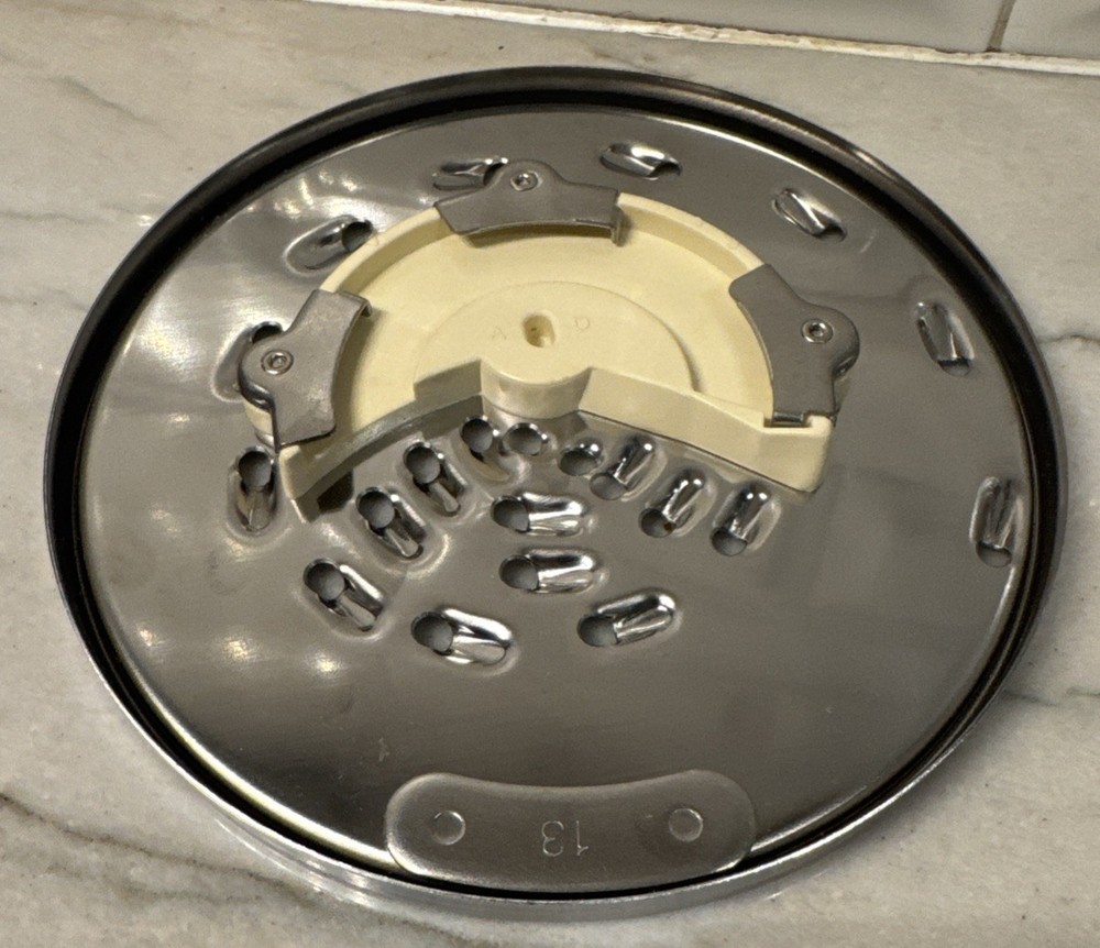 Cuisinart Prep 11 Plus Food Processor Medium Shredding Disc Blade DLC-837TX