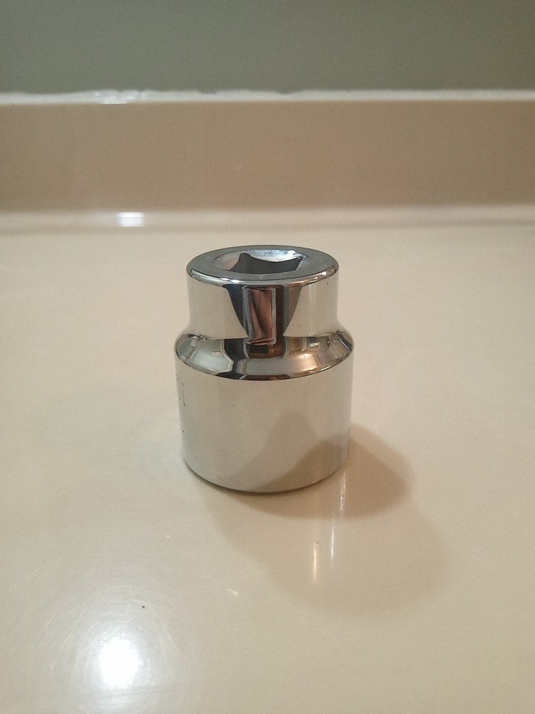 MASTERHAND 1- 5/8" Chrome Socket 12 point, 3/4" drive