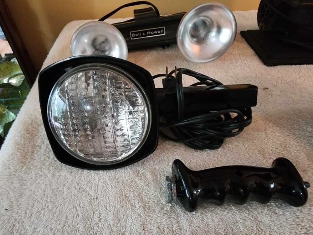 Kodascope Eight Model 50 Plus Camera Lights