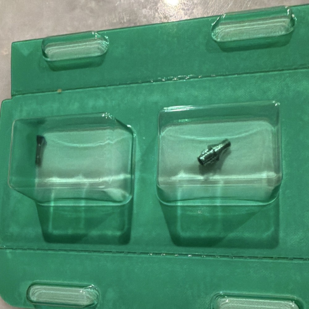 Straumann SC Variobase Abutment Oval GH 2mm TAN with Screw