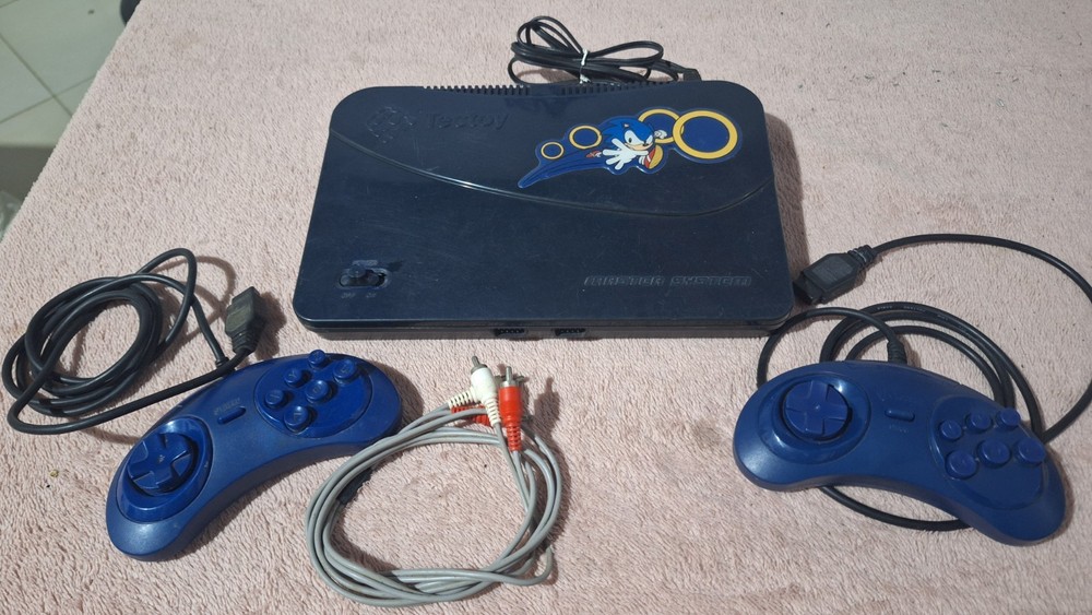 Tec Toy Master Evolution Blue Sonic Theme with 132 games in memory