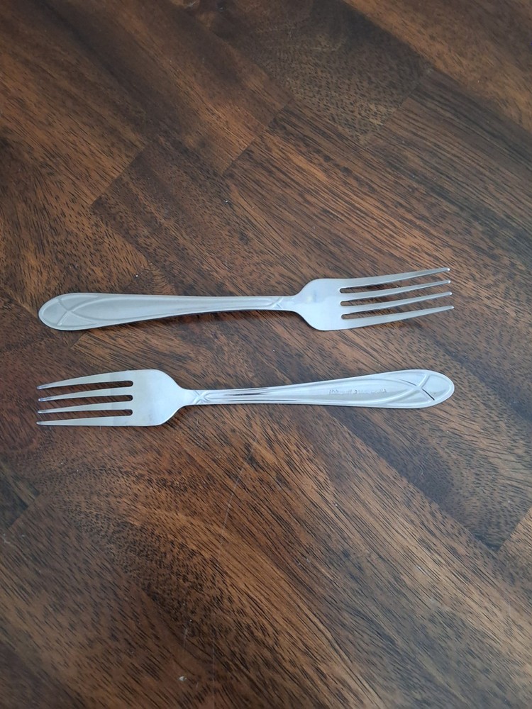 Pflatzgraff Flatware With Mirage Frost Pattern. Set Includes 10 Pieces Total.