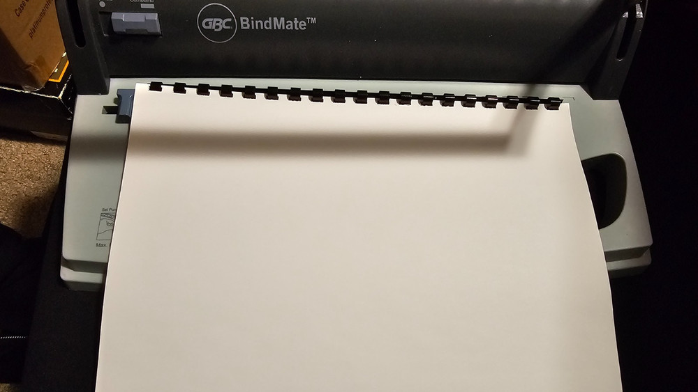 GBC BindMate Personal CombBind Machine #7706170 Hole Punch Binding Covers Spines