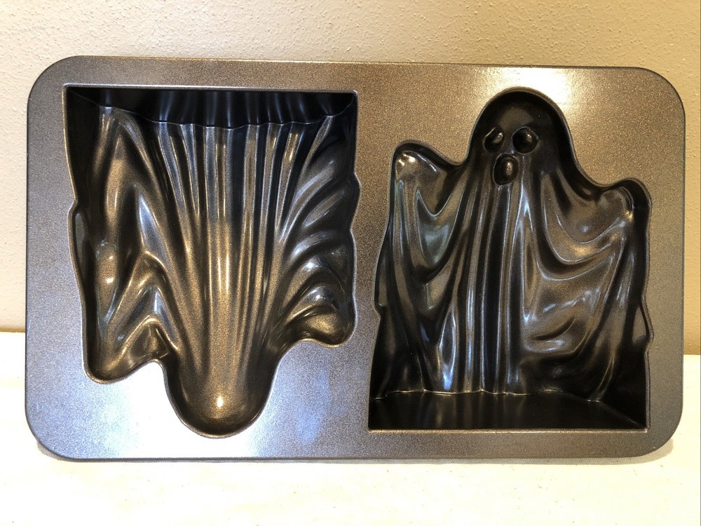 Nordic Ware Ghost Pan Halloween 10cups/2.3 Ltrs 9” Ghosts