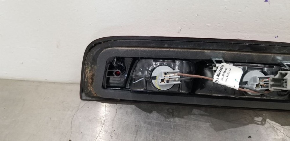 18 CHEVY SILVERADO 1500 HIGH MOUNTED STOP LIGHT INCANDESCENT