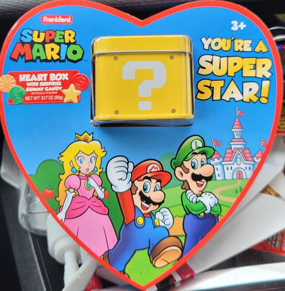 Super Mario Heart Box w/ Mystery Tin