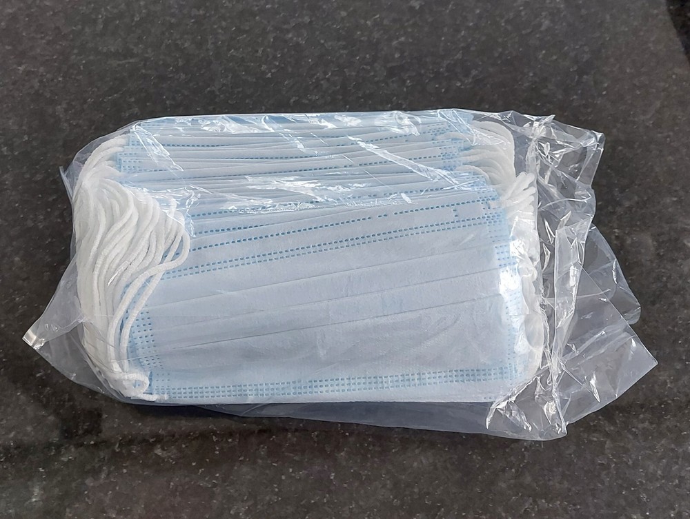 Disposable 3-layer masks (100 pcs)