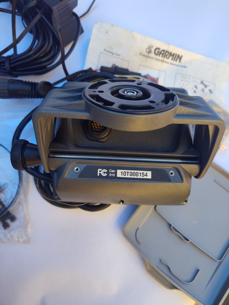 Garmin GPSMAP 430s marine GPS chartplotter and fishfinder
