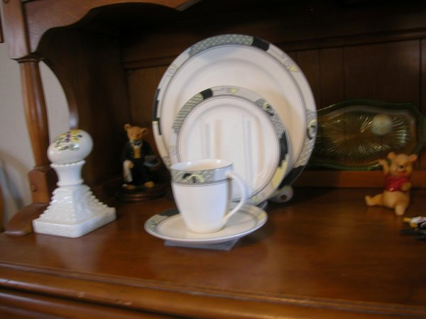 Heirloom Place Setting Display Rack