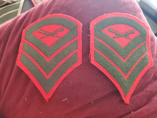 USMC Marines Gunnery Sergeant E7 Chevrons Patch set green/red.