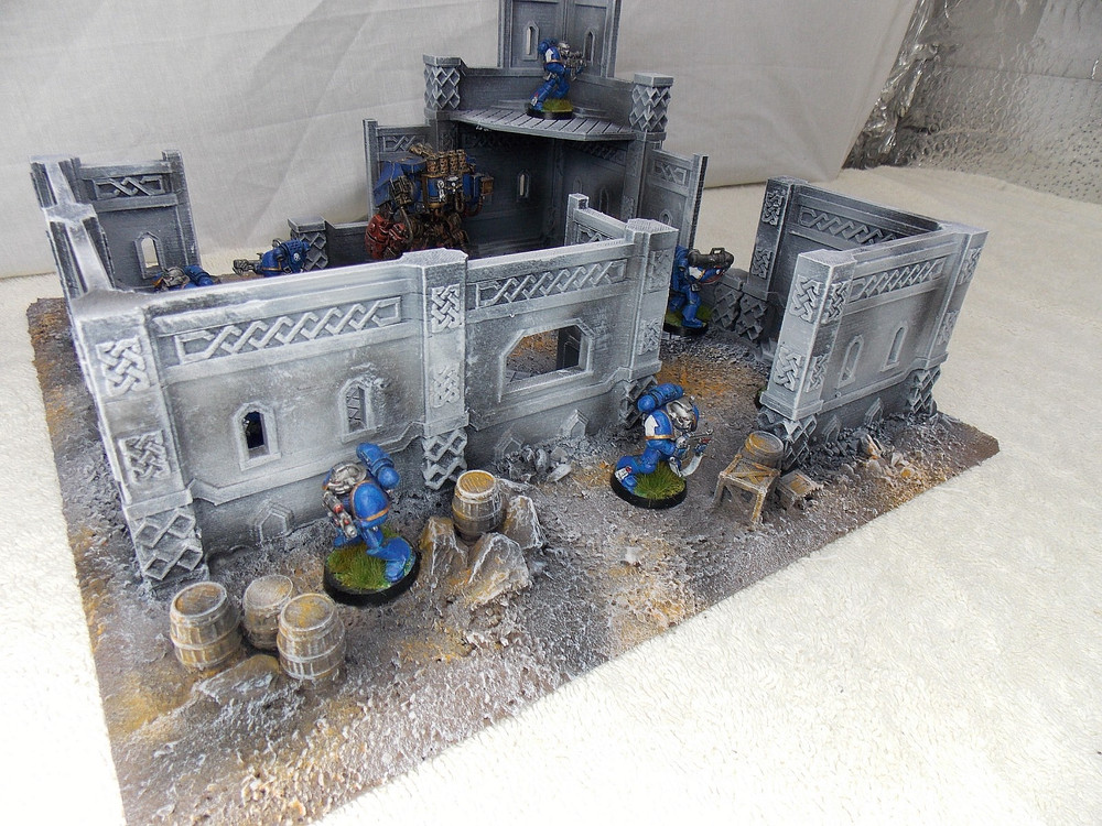 WARGAMING TERRAIN PAINTED BUILDING
