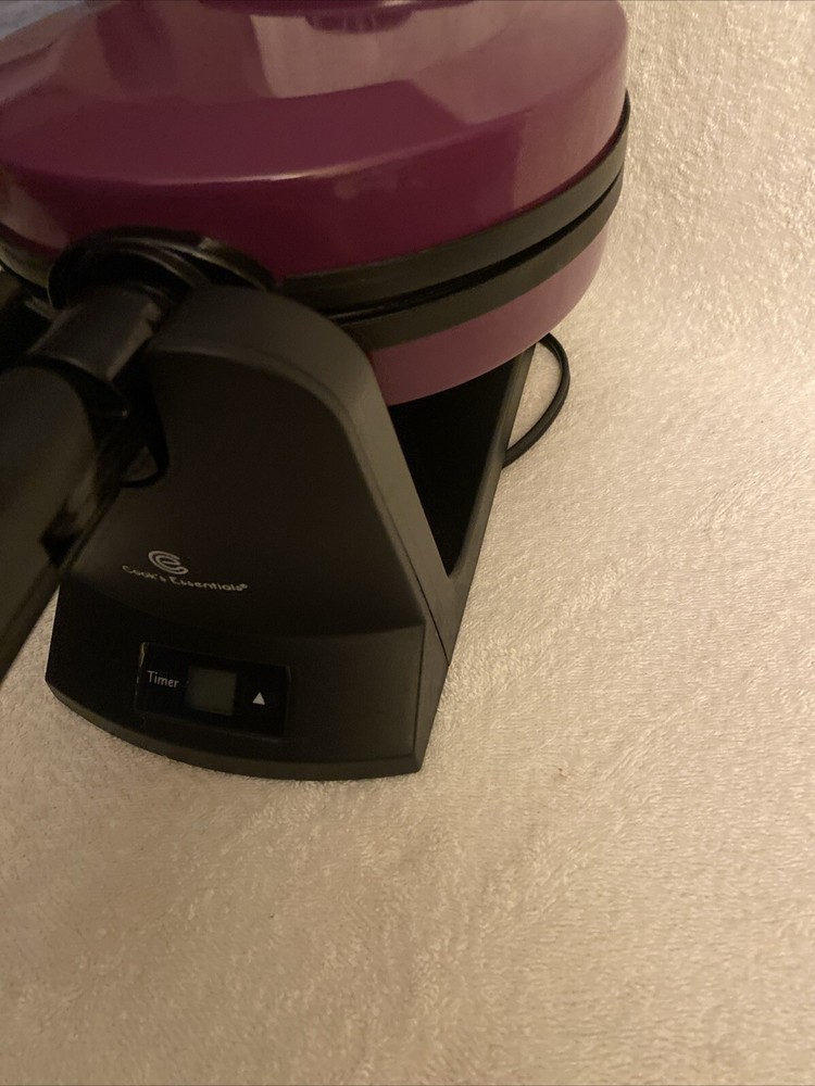 Cooks Essentials Rotating Waffle Maker Model 808