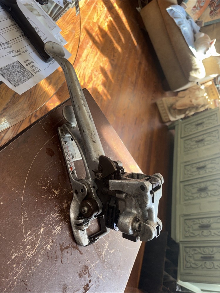 Signode Seal Feed Strapping Machine Model SFC5823 Size 5/8
