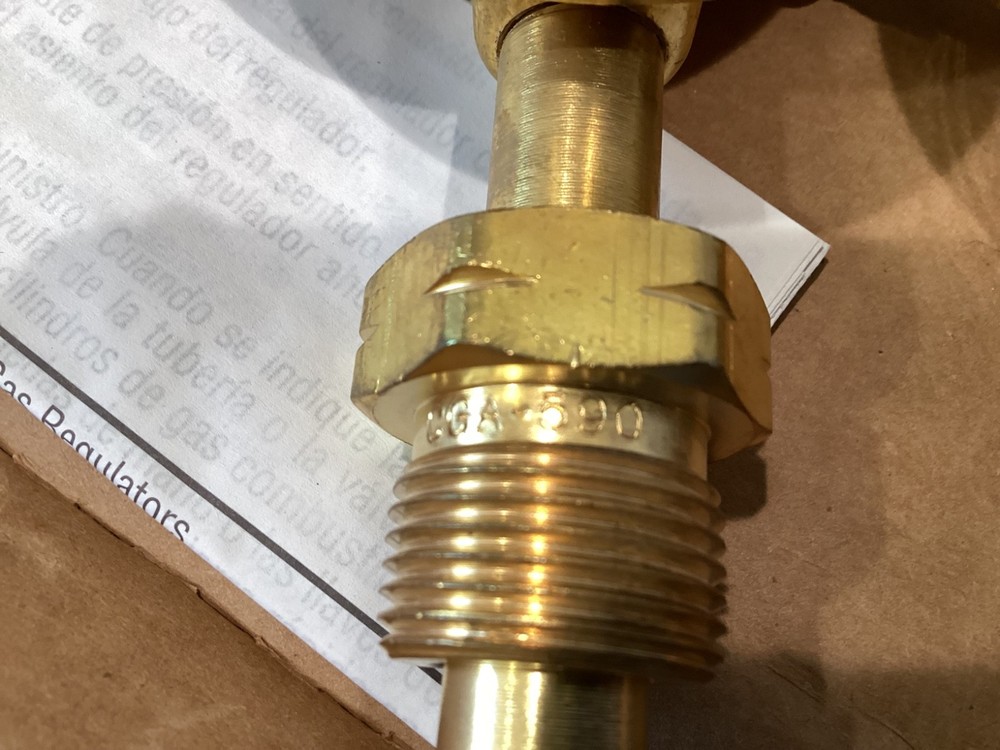 HARRIS REGULATOR 3000821, (NEW)