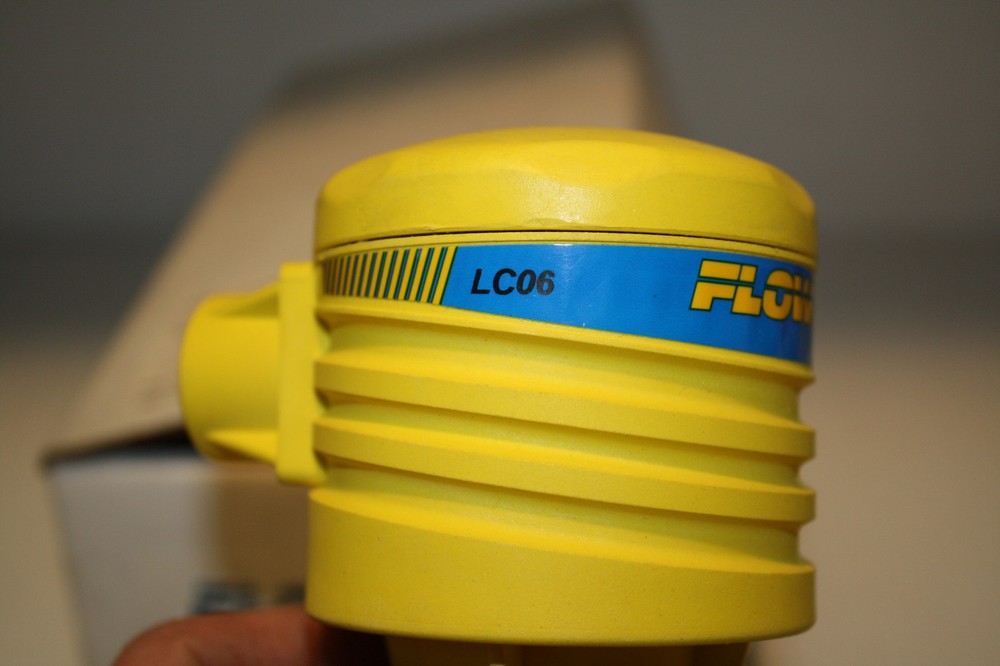 Flowline AZ18-1130 Polypropylene Switch-Pro Vibration Level