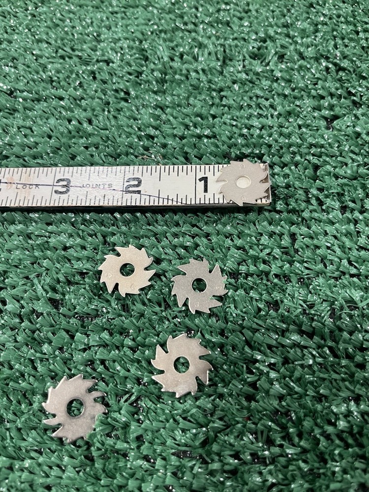 White Decorative Zigzagger Vintage