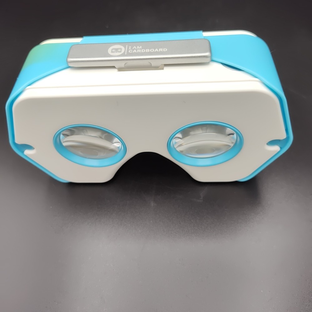 Google I AM Cardboard Virtual Reality Blue and White Plastic Kit Android iPhone