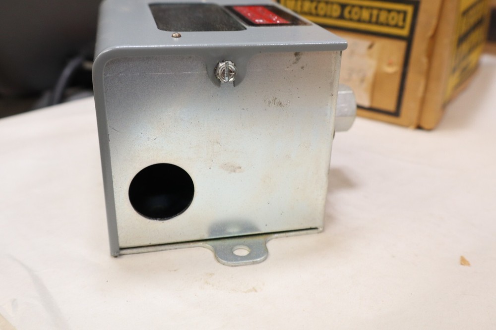 mercoid ap88 RG39 Switch NOS