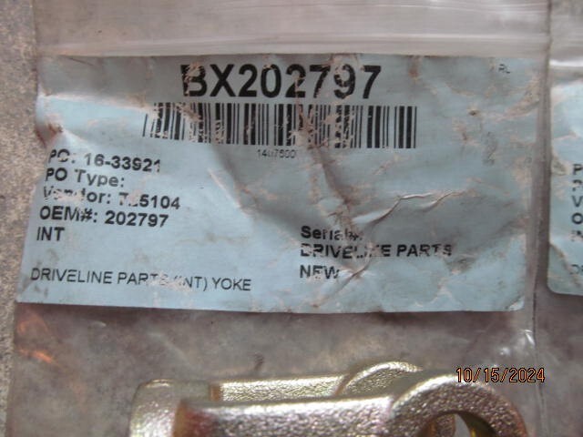 (2) Bendix 202797 air brake yokes