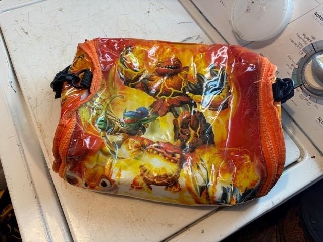 Skylanders Giants Carrying Oval Case - Orange