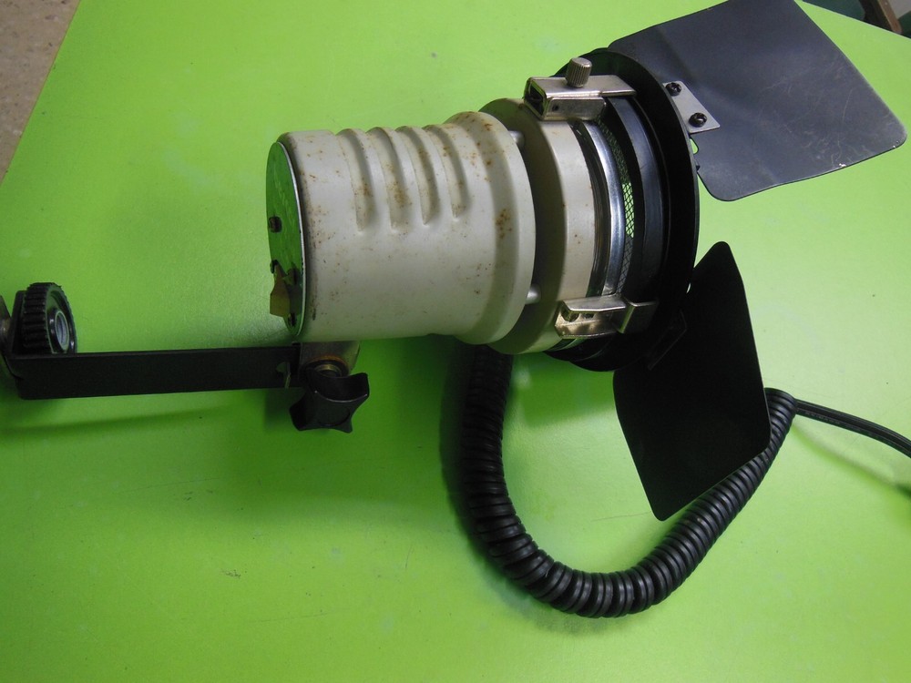 Bescor Model Vl-100 Video Photo Light