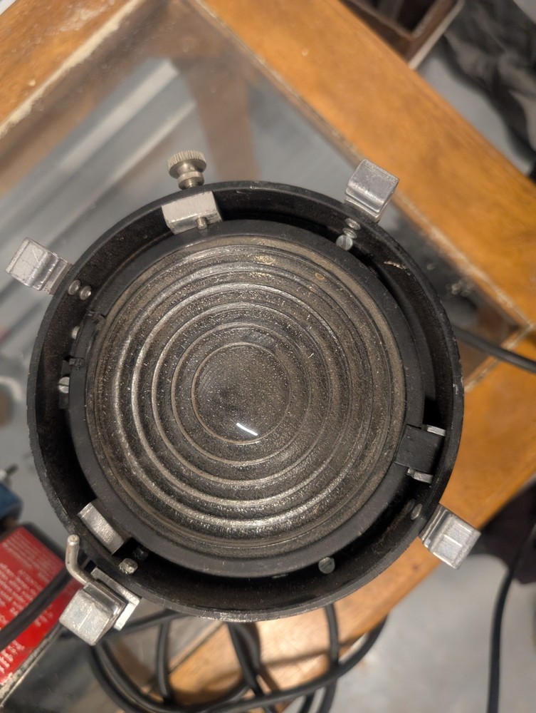 LTM LUXARC 200 FRESNEL