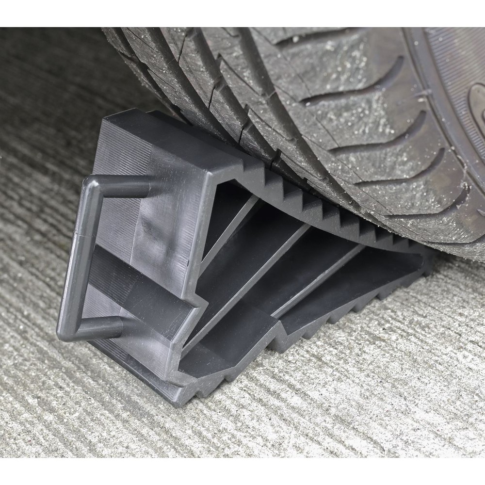 Sealey Composite Wheel Chocks 0.44kg - Pair Garage