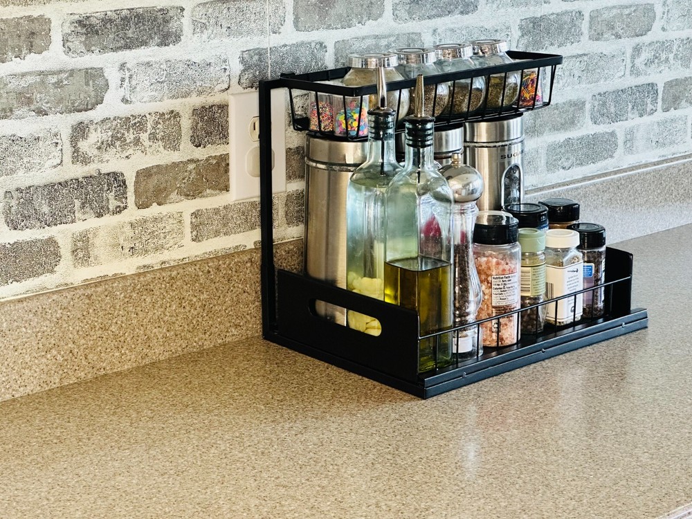 1"Under Sink Storage Organizer – Maximize Space and Keep Your Kitchen Tidy"