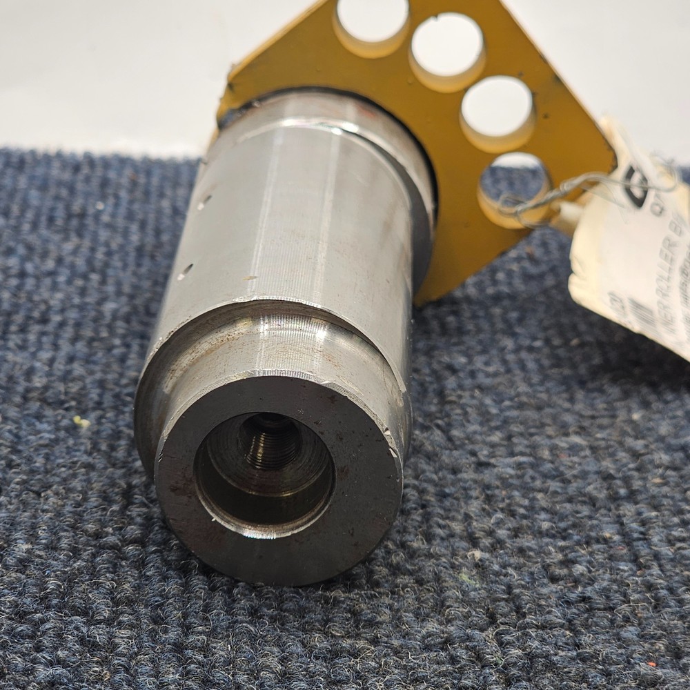 Getman 524620 INNER ROLLER BRACKET PIN YELLOW / SILVER