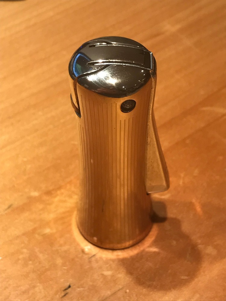 VINTAGE RONSON VARAFLAME LIGHTER MADE IN ENGLAND