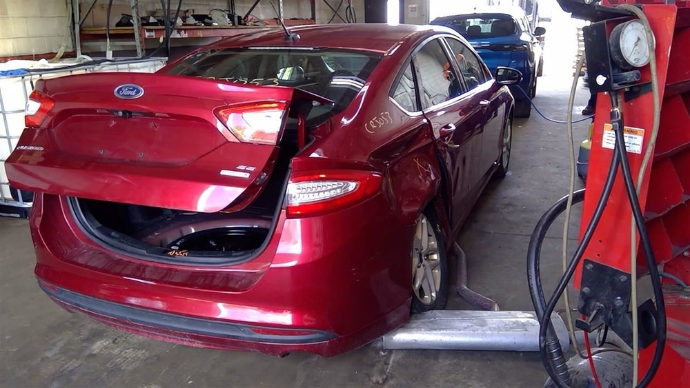 FUSION 2016 Air Shutter 12101948